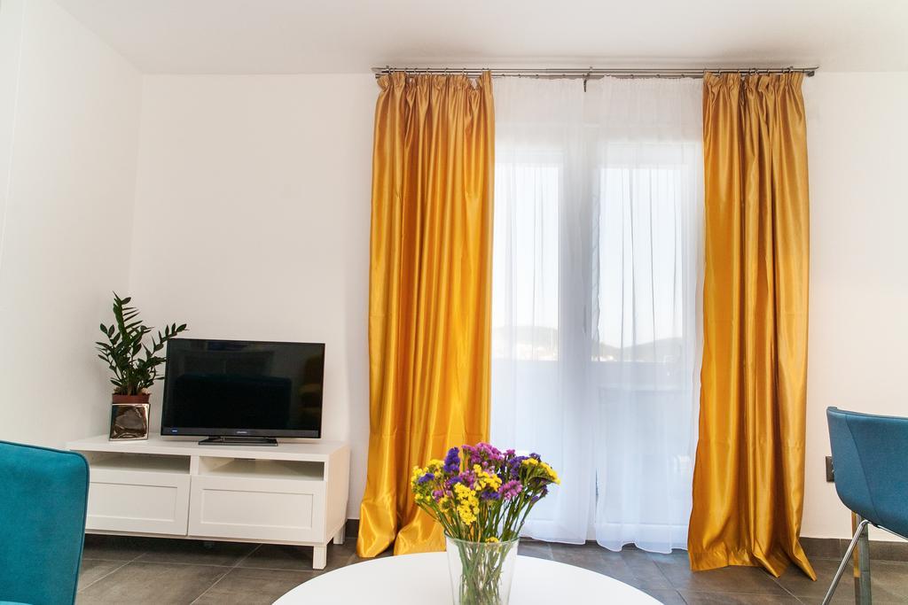 Apartment Ema Рогозница Экстерьер фото