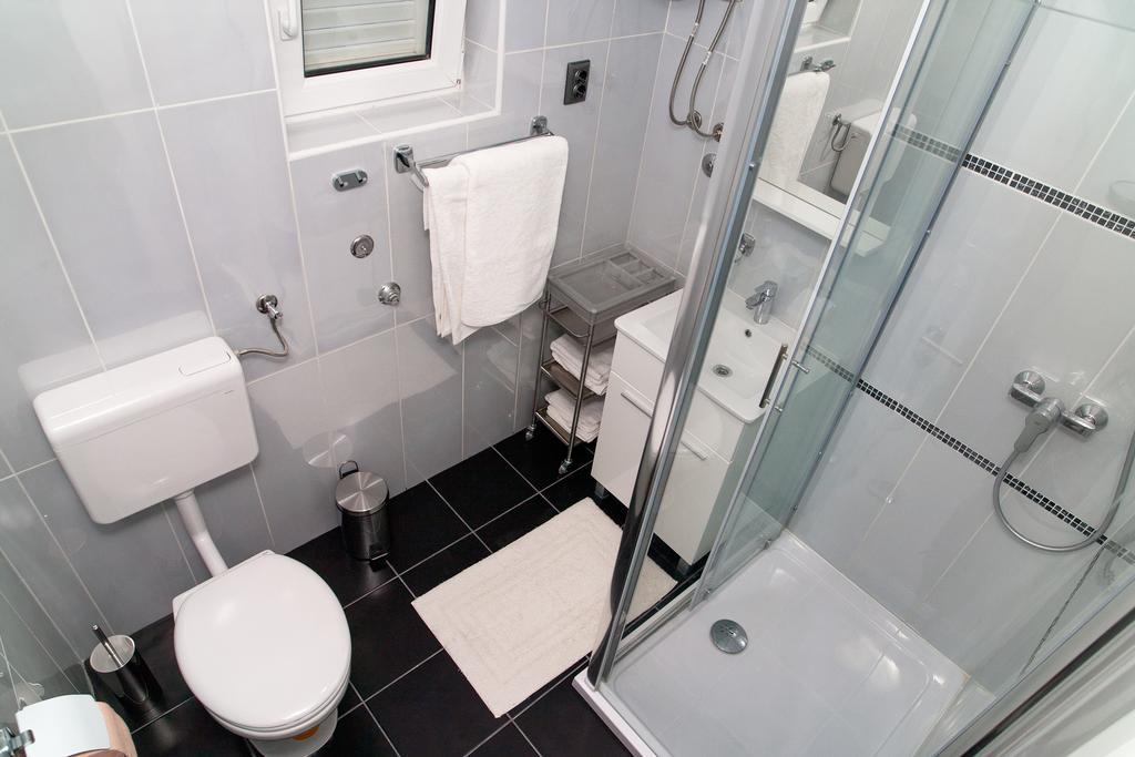 Apartment Ema Рогозница Экстерьер фото