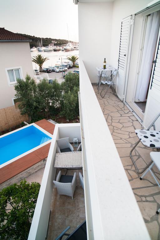 Apartment Ema Рогозница Экстерьер фото