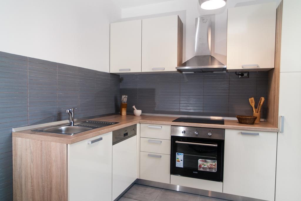 Apartment Ema Рогозница Экстерьер фото